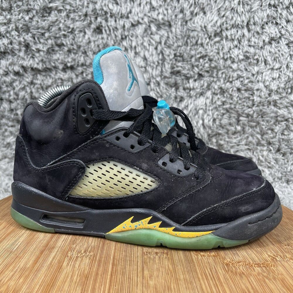 Nike Air Jordan 5 Retro GS Black Aquatone Taxi Shoes Size 5 Y 440888-047